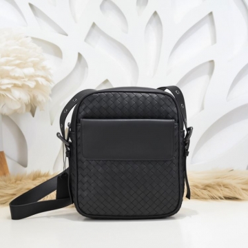 今年春夏ファション流行り2026SSボッテガヴェネタメンズバッグ