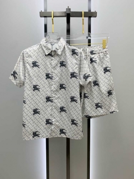 2026年春夏 バーバリー 【エモーショナル】 アーバンシック セットアップ上下 リラックスムード 着回し自在