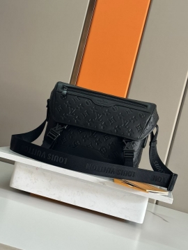 人気モデル愛用2026新作ルイヴィトンメンズバッグ