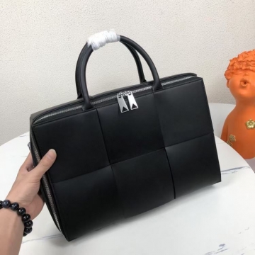 完売次第終了早い者勝ち2026SSボッテガヴェネタメンズバッグ