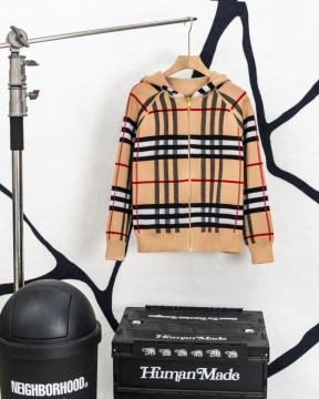 最新作 バーバリー コート 足下注目してくれる