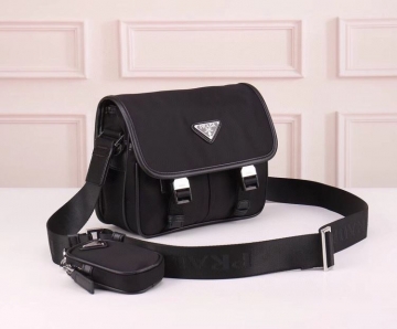 入荷予定2026新品プラダメンズバッグ