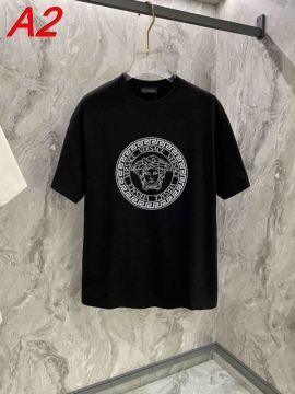 2026年トレンド ヴェルサーチ 【デイリー】 着回し自在Tシャツ コスパ良 シンプル