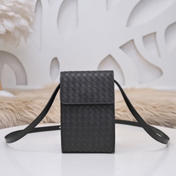 完売品夏に大活躍間違いなし2026SSボッテガヴェネタメンズバッグ