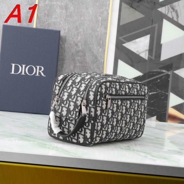 今年も人気2026SSディオールメンズバッグ