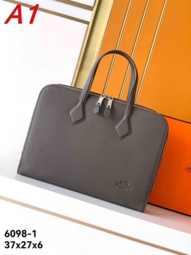 コーデ選ばずおしゃれのポイント2026SSエルメスメンズバッグ