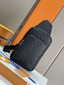 最新で完売確実2026新品ルイヴィトンメンズバッグ