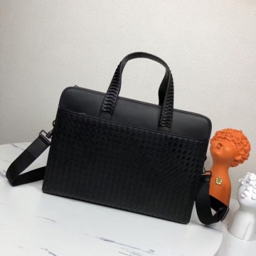 春夏のトレンドアイテム2026新作ボッテガヴェネタメンズバッグ