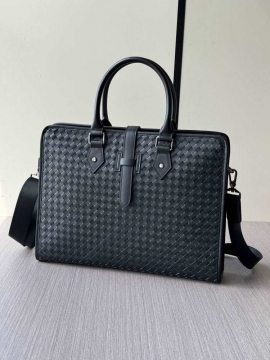 先行入手2026SSボッテガヴェネタメンズバッグ