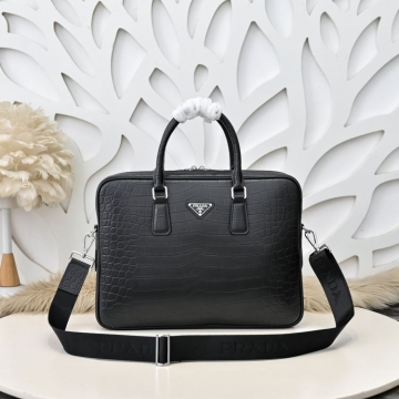 人気モデル愛用2026新作プラダメンズバッグ