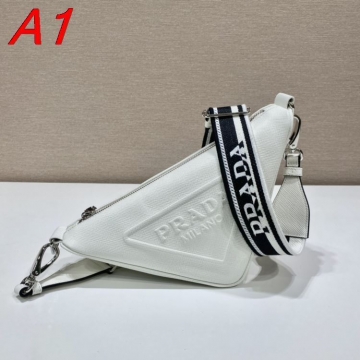 入荷予定2026SSプラダメンズバッグ