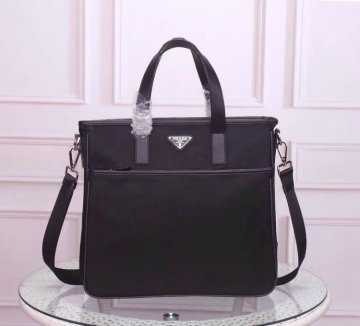 シンプル使える2026SSプラダメンズバッグ