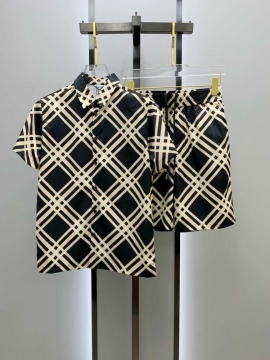 2026年モデル バーバリー デイリーユース インスタ映え メンズ レディース セットアップ上下