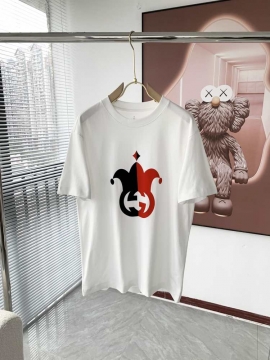 2026年新作 グッチ 【エモーショナル】 アーバンシックTシャツ リラックスムード 着回し自在