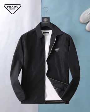 2026年新作 プラダ コート 春夏トレンド