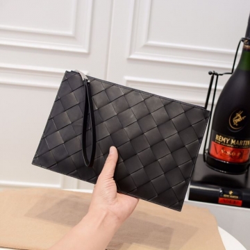 コーデ選ばずおしゃれのポイント2026新作ボッテガヴェネタメンズバッグ