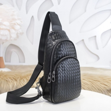 春色の最旬の人気アイテム2026新品ボッテガヴェネタメンズバッグ