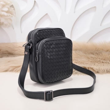 新作コレクションを見る2026新作ボッテガヴェネタメンズバッグ