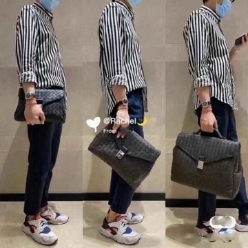 これからの季節にピッタリ2026新品ボッテガヴェネタメンズバッグ