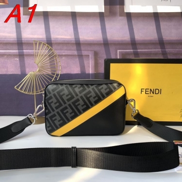 完売品夏に大活躍間違いなし2026新作フェンデイメンズバッグ