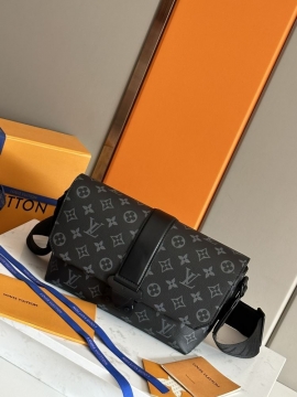 セールで格安2026SSルイヴィトンメンズバッグ