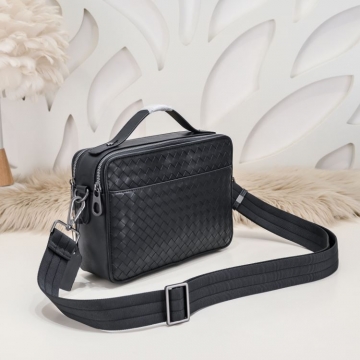 最新先取りおしゃれなロゴ入り2026新品ボッテガヴェネタメンズバッグ