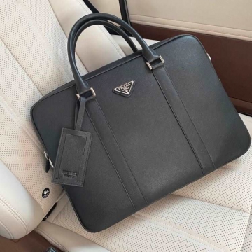 最新で完売確実2026新作プラダメンズバッグ