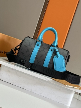 足下注目してくれる2026新作ルイヴィトンメンズバッグ
