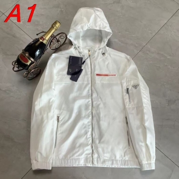 今季新作 プラダ コート 大人の色味