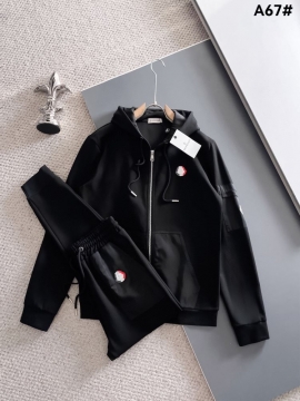 NEW モンクレール セットアップ上下 定番が欲しい方