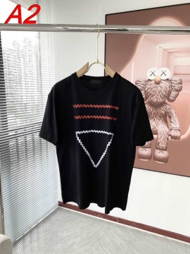 今季新作 プラダ 【アメカジ】 ヴィンテージ風Tシャツ ワークスタイル 着回し自在