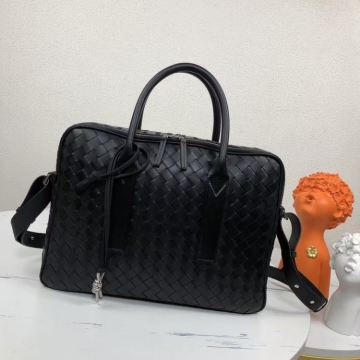 新作コレクションを見る2026新品ボッテガヴェネタメンズバッグ