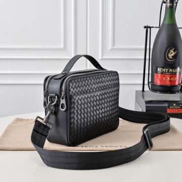 在庫確保済2026新作ボッテガヴェネタメンズバッグ