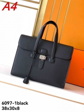 夏のコーデにぴったり2026新作エルメスメンズバッグ