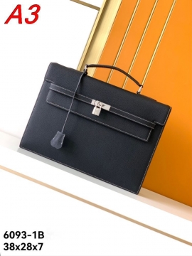 完売品夏に大活躍間違いなし2026SSエルメスメンズバッグ