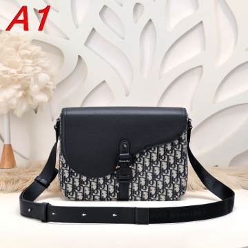 発表の新作モデル2026SSディオールメンズバッグ