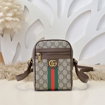 これからの季節にピッタリ2026新作グッチメンズバッグ