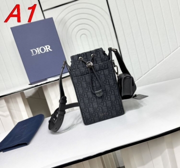 在庫手元にあり即発セール必需品2026新作ディオールメンズバッグ