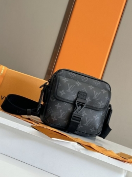 シンプル使える2026SSルイヴィトンメンズバッグ
