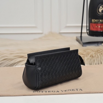 在庫手元にあり即発セール必需品2026SSボッテガヴェネタメンズバッグ