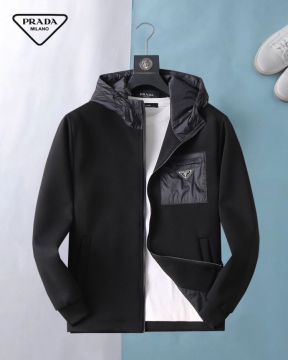 2026年新作 プラダ コート この夏絶対欲しい