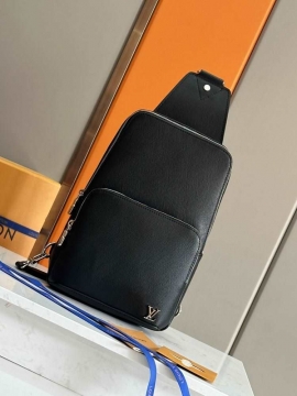 シンプル使える2026新品ルイヴィトンメンズバッグ