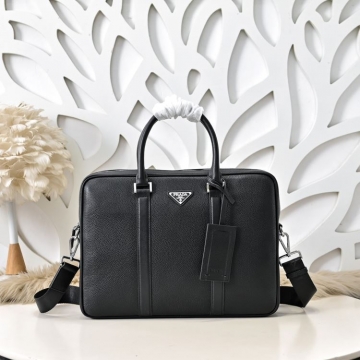 送料込み 希少品2026新作プラダメンズバッグ