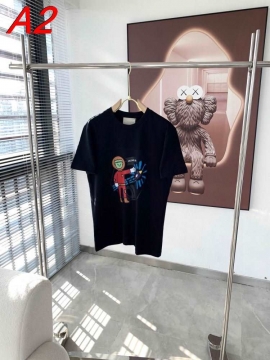 2026年コレクション モンクレール 【ストリート系】 トレンドトップTシャツ クール&カジュアル 着回し自在