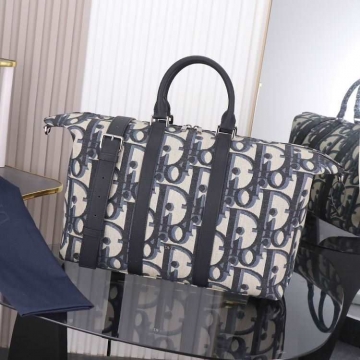 大人の色味2026SSディオールメンズバッグ