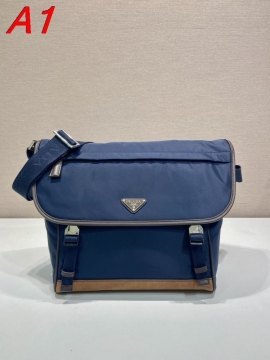 人気確定 2026SSプラダメンズバッグ