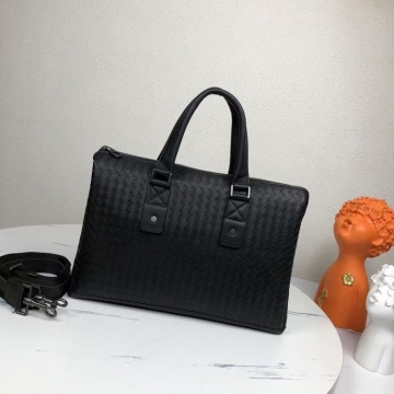 春色の最旬の人気アイテム2026SSボッテガヴェネタメンズバッグ