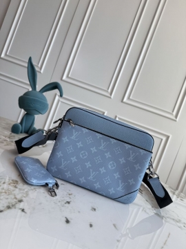 やっと見つけた国内即発2026新品ルイヴィトンメンズバッグ