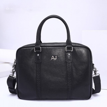 最新先取りおしゃれなロゴ入り2026新作アルマーニメンズバッグ