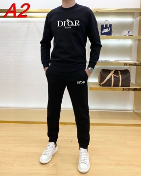 今季新作 ディオール セットアップ上下 足下注目してくれる